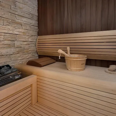 Villa Vlastelini 2 *