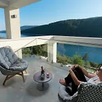 Vlastelini 2 - Porto Longo * Labin (Istria)